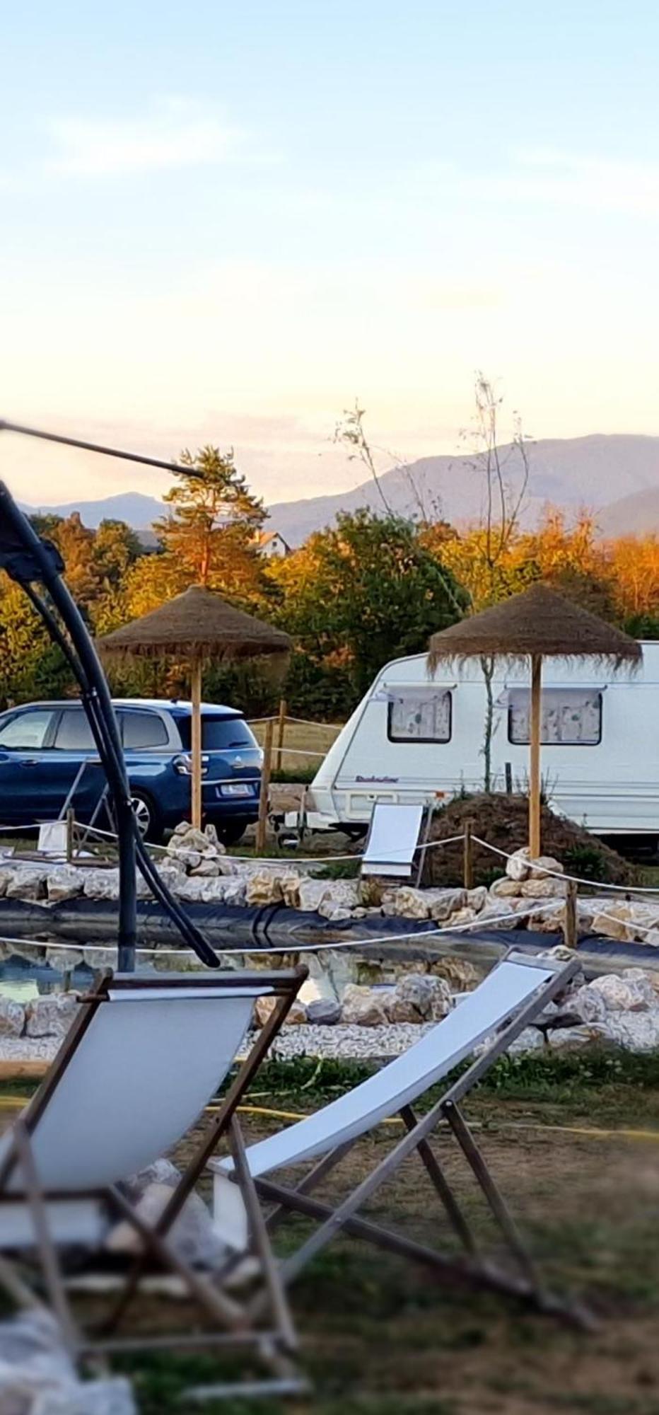 Camp Garden Park-Pitches And Tents Radovljica Zewnętrze zdjęcie