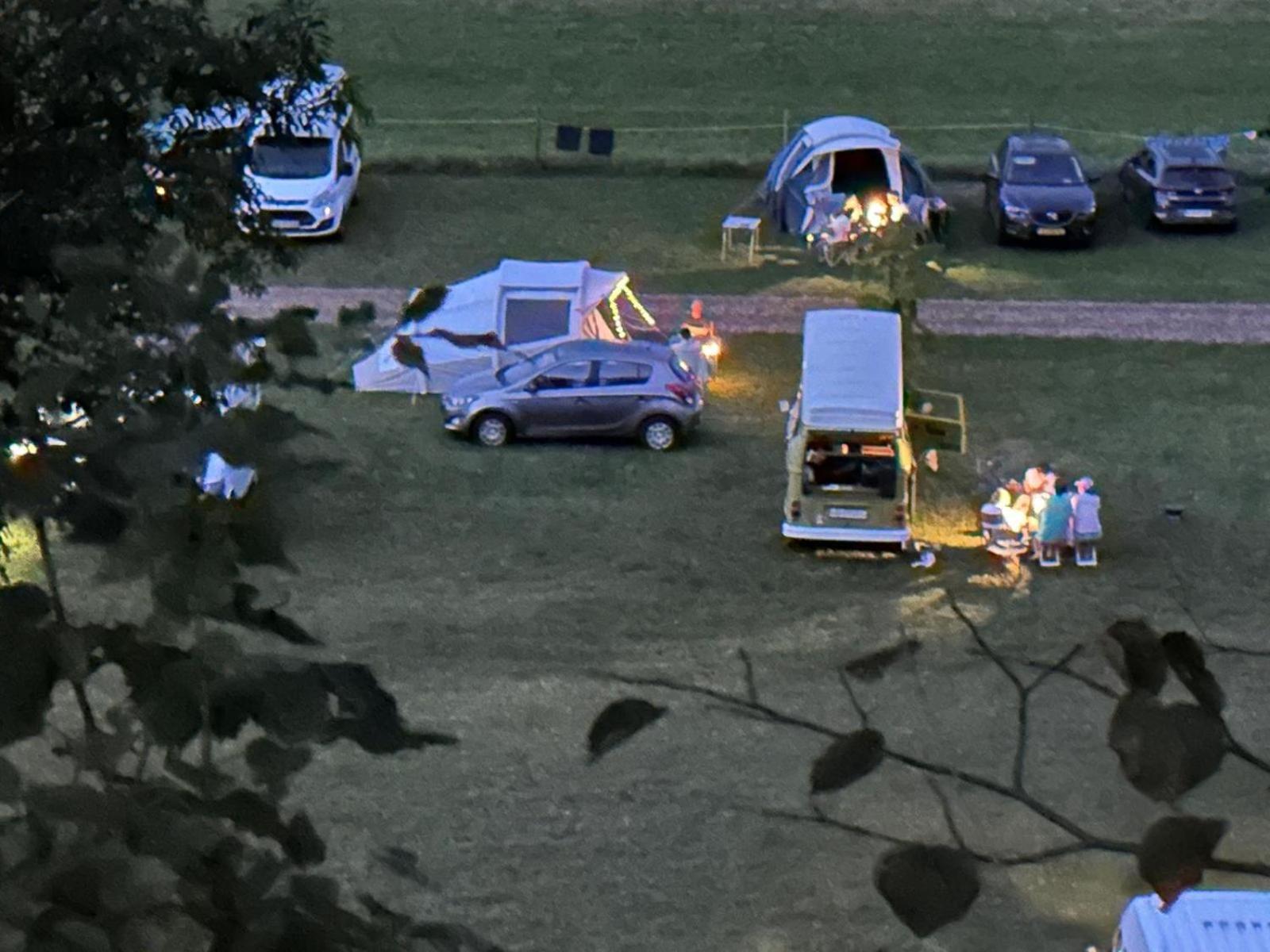 Camp Garden Park-Pitches And Tents Radovljica Zewnętrze zdjęcie