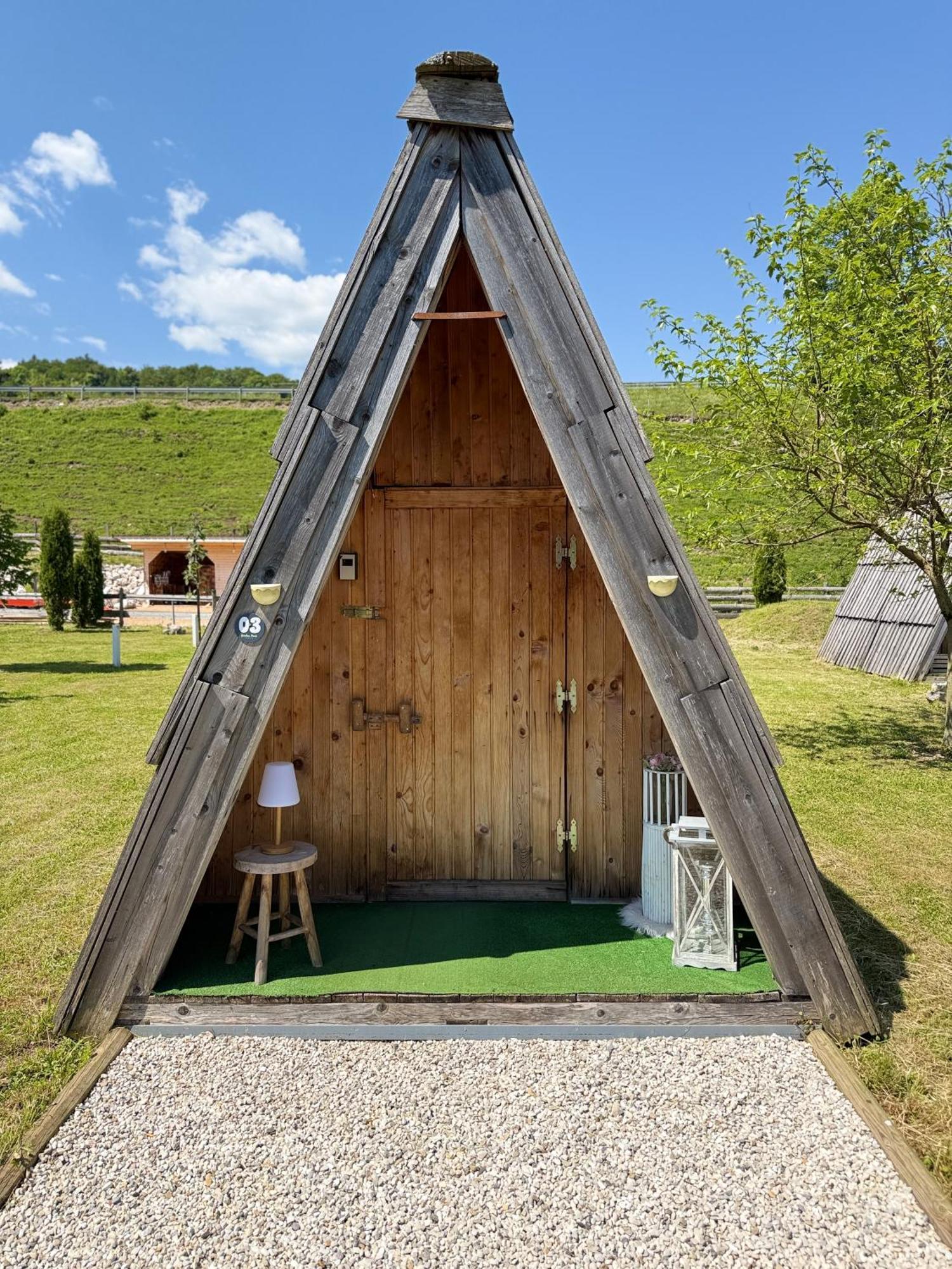 Camp Garden Park-Pitches And Tents Radovljica Zewnętrze zdjęcie
